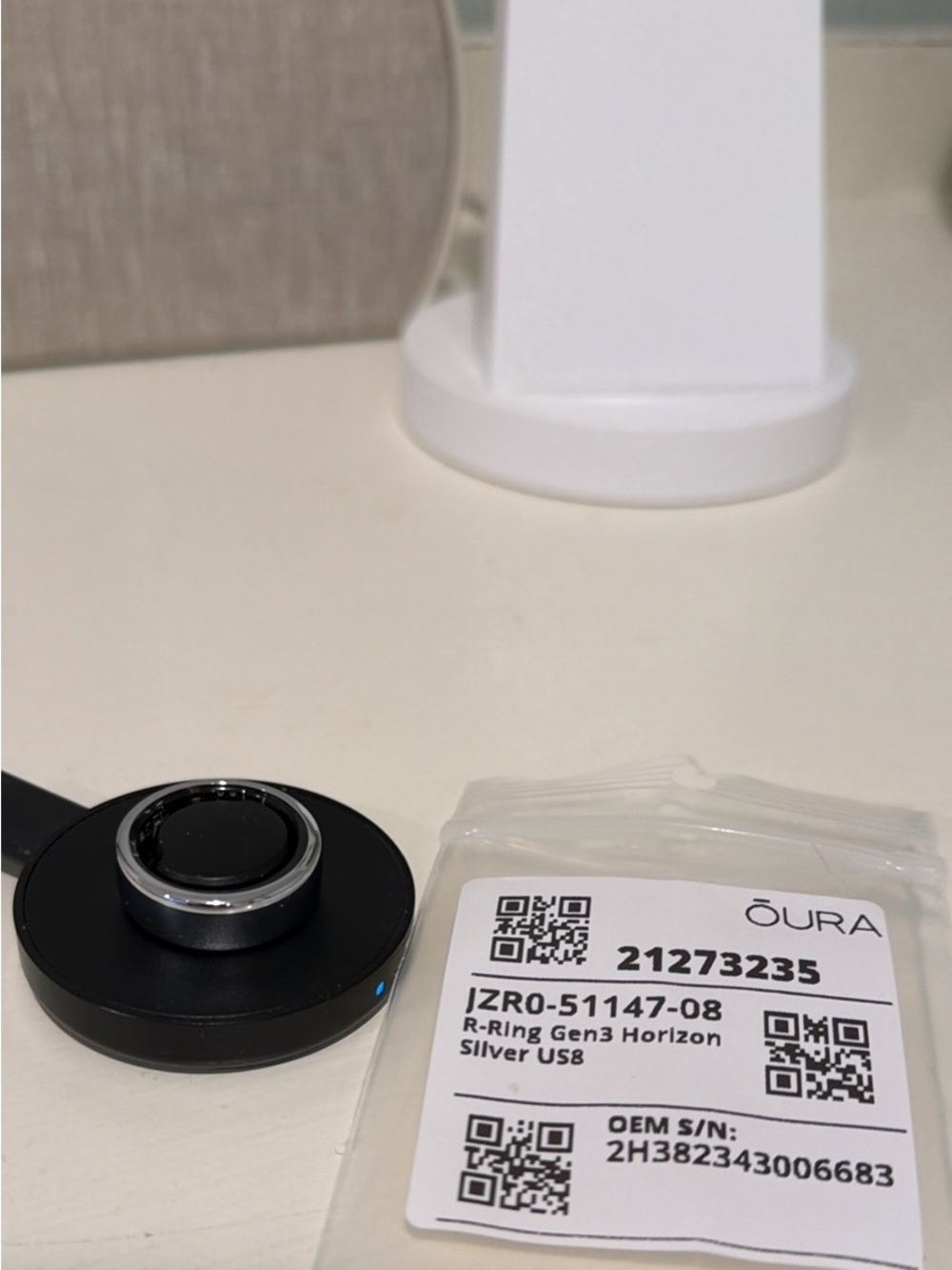 Oura Silver Gen3 Horizon with Charger size 8